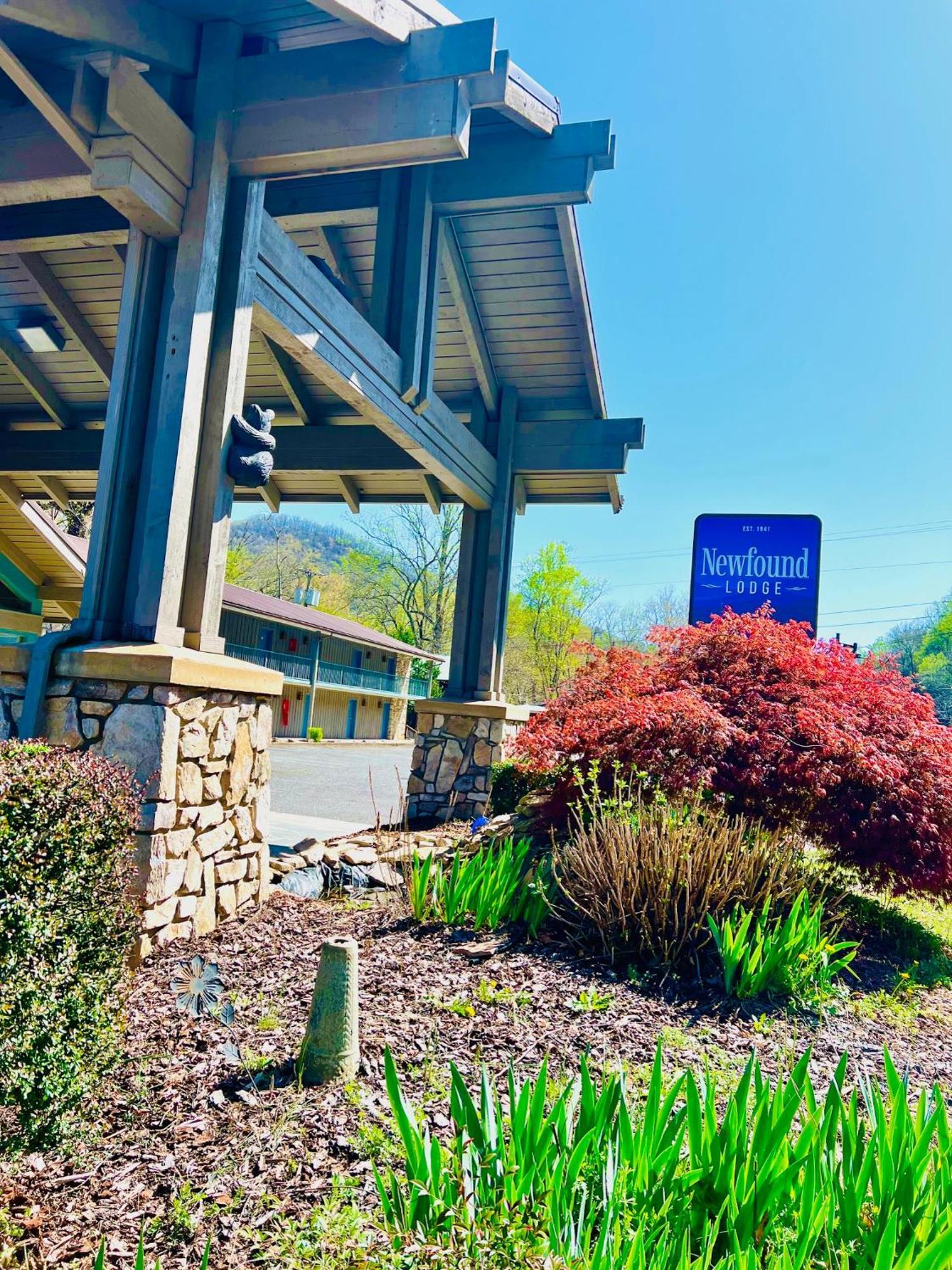 Newfound Lodge On The River Cherokee Exterior photo
