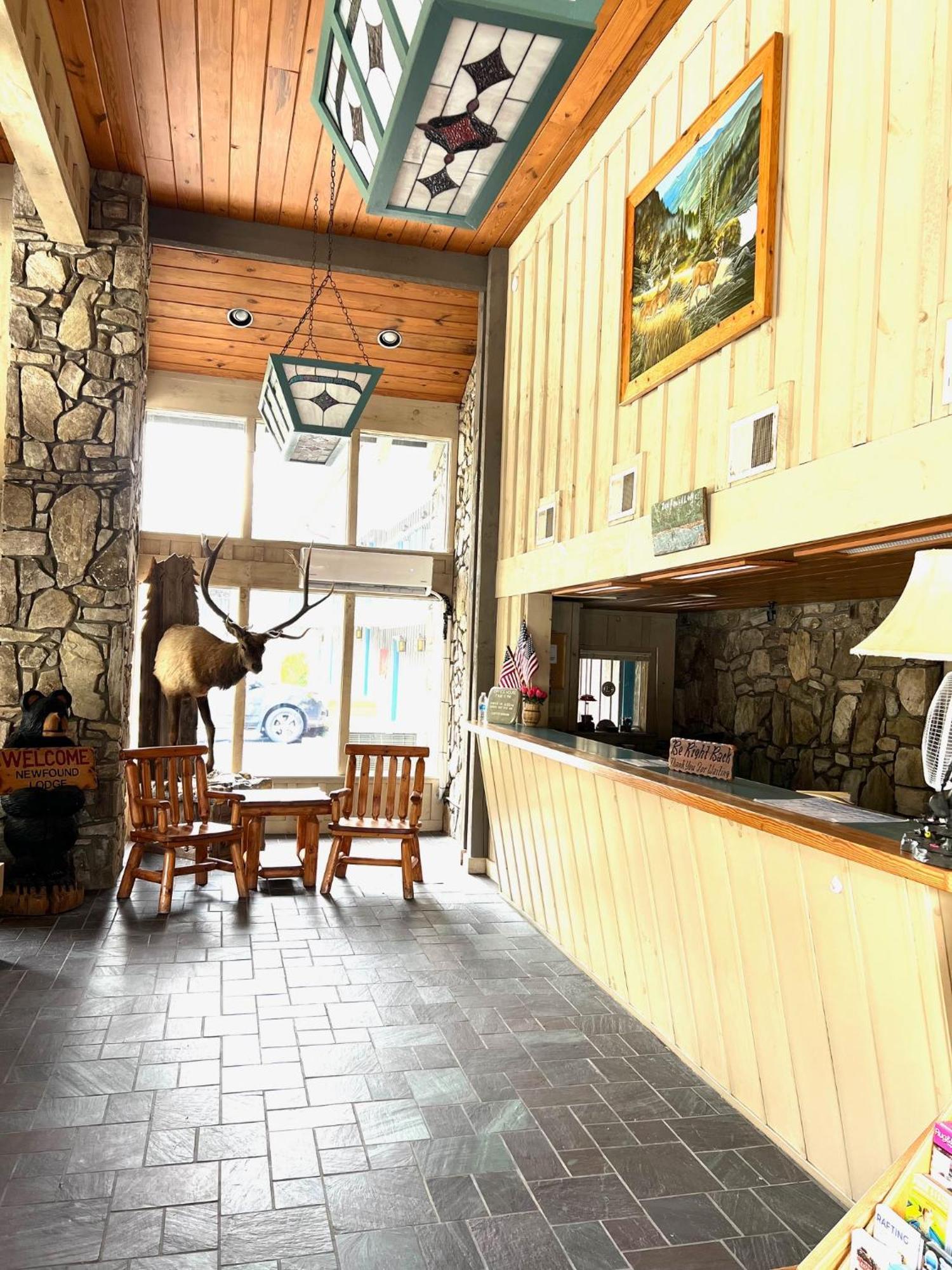 Newfound Lodge On The River Cherokee Exterior photo